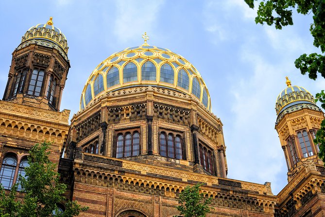 Berlin’s Jewish Heritage: Private Tour of the Vibrant Jewish District - Walking through Scheunenviertel