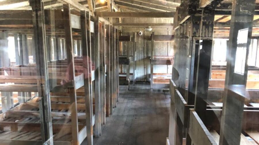 Berlin: Sachsenhausen Concentration Camp Guided Tour - The Jewish sector and prisoner barracks