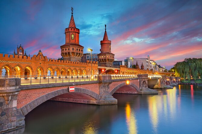 Berlin Scavenger Hunt and Highlights Self-Guided Tour - Team Play, Competition, and Group Size