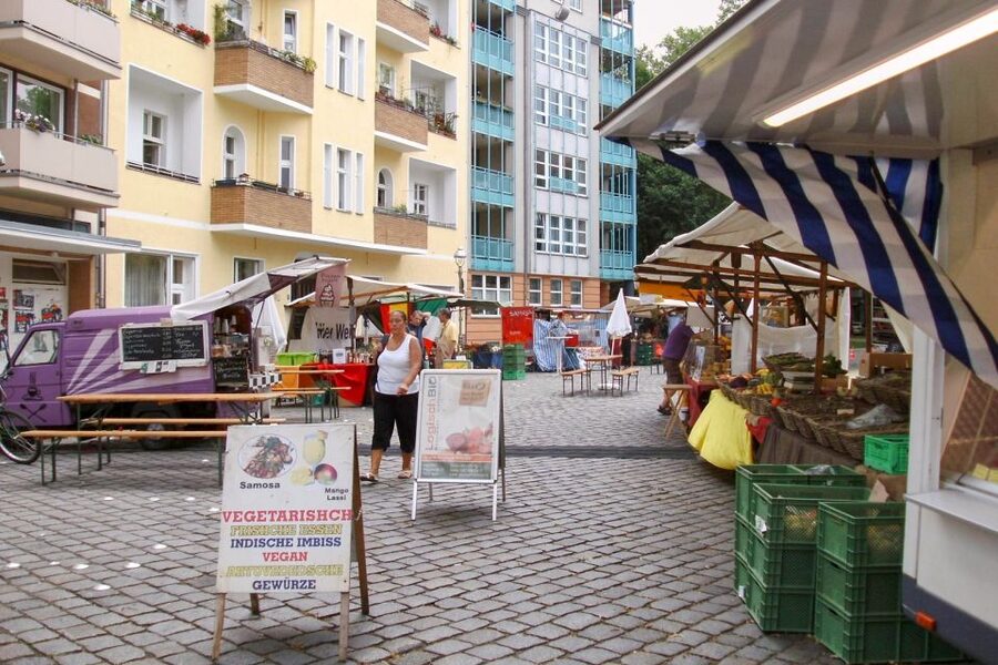 Berlin: Schillerkiez and Rollberg Walking Tour - What Reinhold Steinle adds to the walk