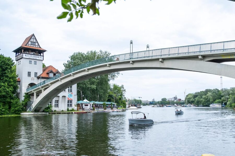 Berlin: Self-Drive Boat Tour - Key points at a glance