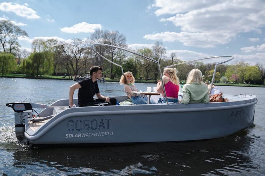 Berlin: Self-Drive Boat Tour - Making a picnic work on board