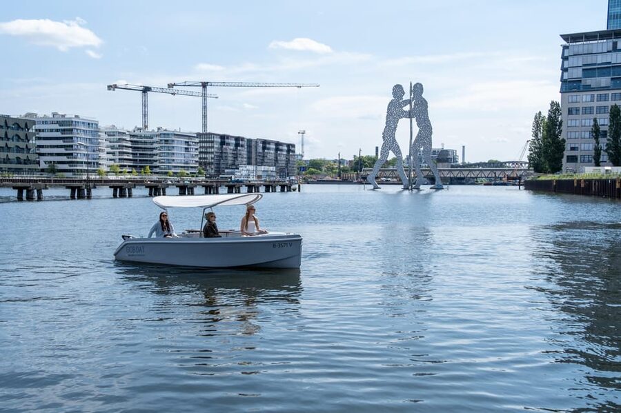 Berlin: Self-Drive Boat Tour - How the slow pace affects your plans