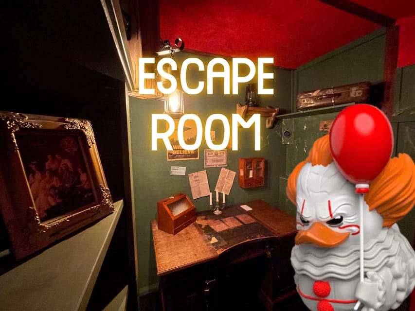 Berlin: “Shadow of the Rubber Duck” Escape Room Experience - A murder case set behind the Berlin Wall
