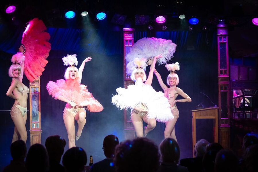 Berlin: Showgirls of Burlesque Show - Who will enjoy this show most?