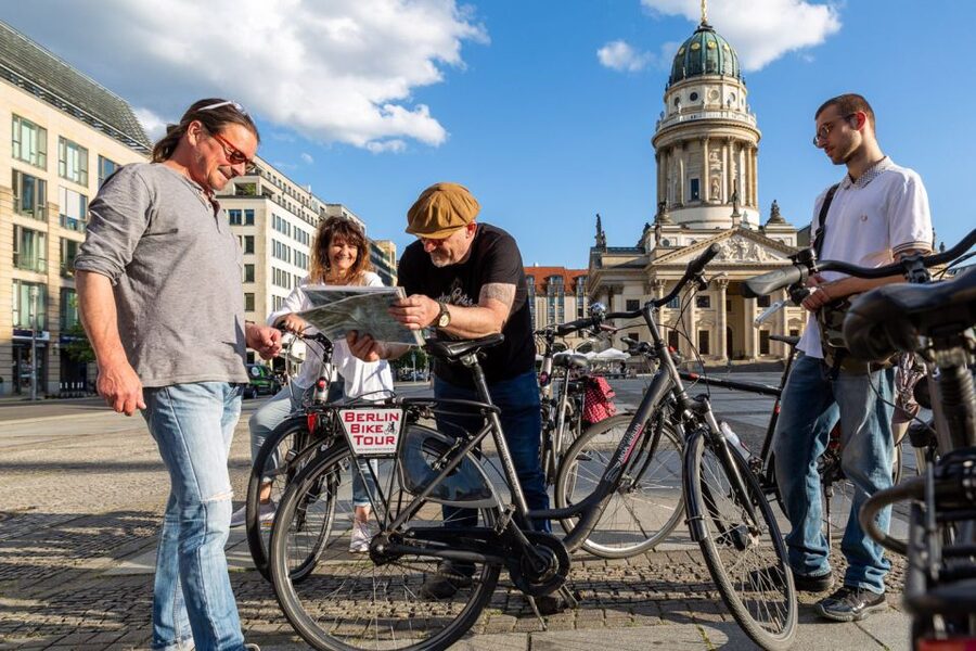 Berlin: Small Group Bike Tour Through City Center - Holocaust Memorial and the central monuments