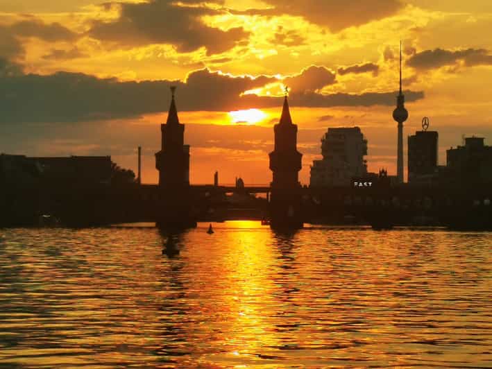Berlin: Solar Powered Sunset Catamaran Cruise & Audio Guide - Key points before you book