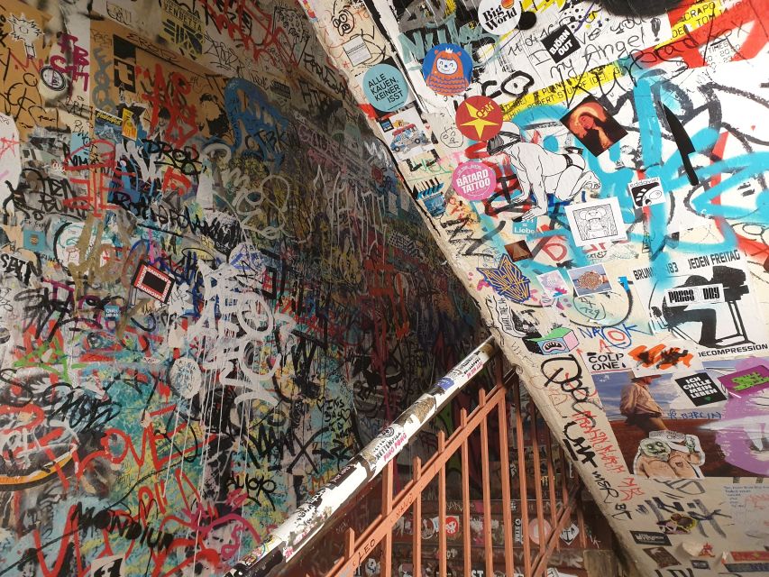 Berlin: Street Art and Alternative Tour - Moving from murals to social change