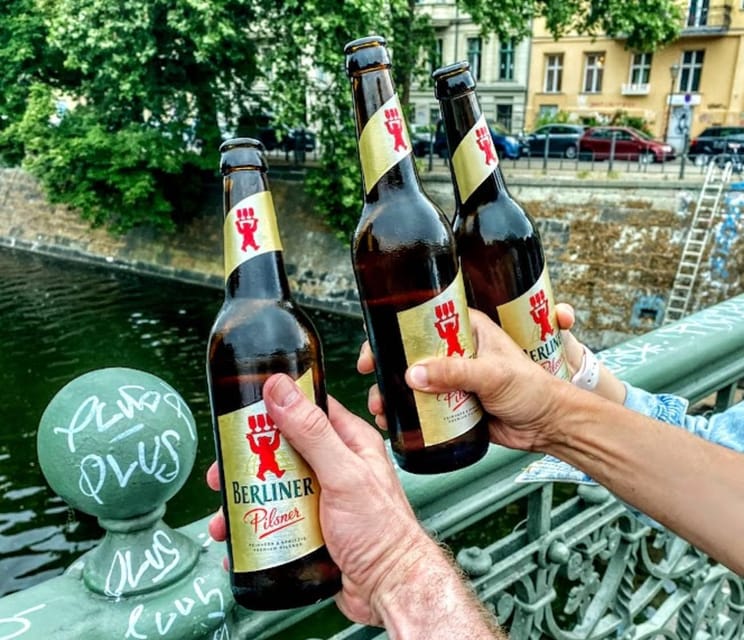 Berlin: Street Food Tour with 10 Tastings - Marheineke Market and the first German bites