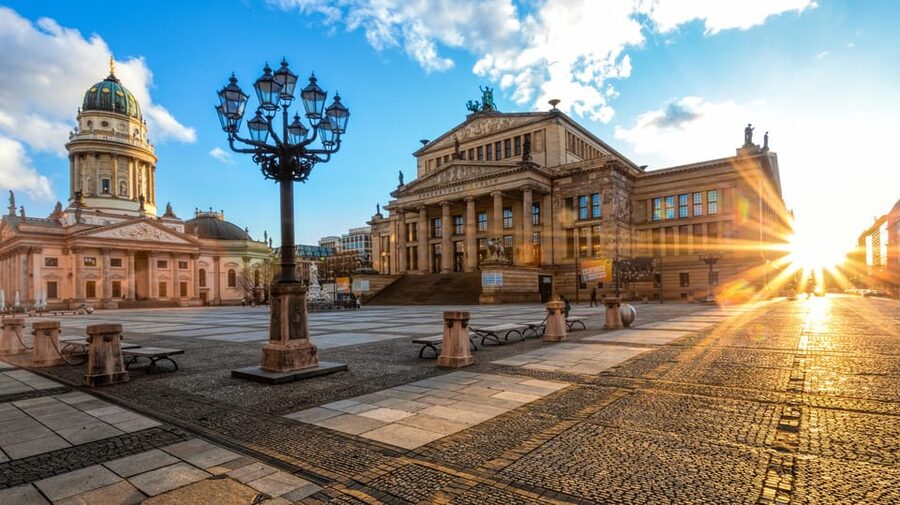 Berlin: the treasures of berlin - walking tour - Gendarmenmarkt and Berlin’s grand finish