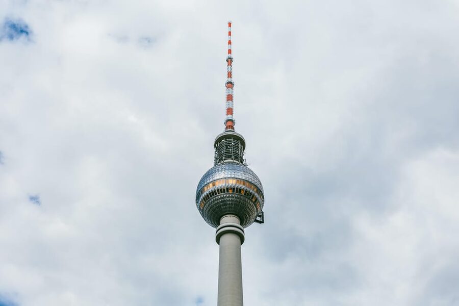 Berlin: the treasures of berlin - walking tour - Guide style, language, and accessibility
