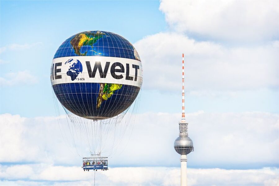 Berlin: Ticket for World Balloon with Perfect View - Rising above Checkpoint Charlie in a tethered balloon