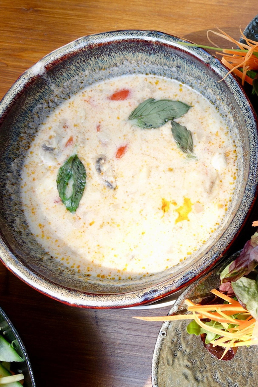 Berlin: Vegan Food & Cultural Walking Tour in Friedrichshain - The first bites: Berlin’s international vegan cooking