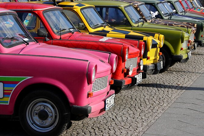 Berlin Walking Tour with Audioguide on Your Smartphone - Pariser Platz and the Brandenburg Gate
