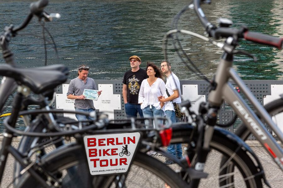 Berlin Wall History Small Group Cycling Tour - Key points at a glance