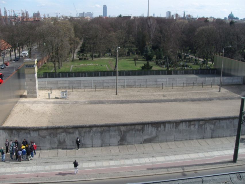 Berlin Wall History Small Group Cycling Tour - Chausseestraße, the ghost station, and controlled movement