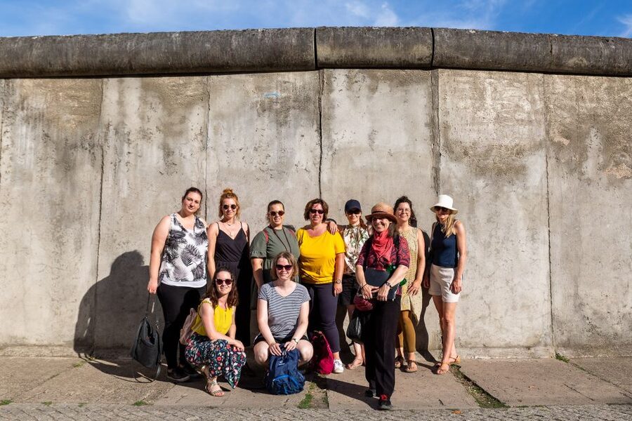 Berlin Wall: Small Group Guided Tour - Crossing the Schwedter Steg near Mauerpark