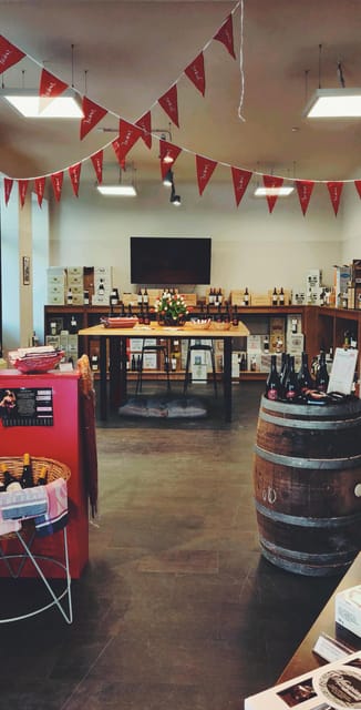 Berlin: Wine on Canvas - Paint Workshop and Wine Tasting - A Creative Friday Night in Bötzowviertel
