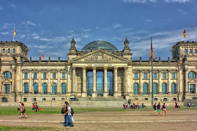 Best of Berlin with a licensed Guide - The Berlin Wall and Checkpoint Charlie
