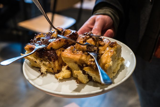 Classic Bites and Culinary Trends Neighborhood Food Tour in Berlin - How much food do you really get?