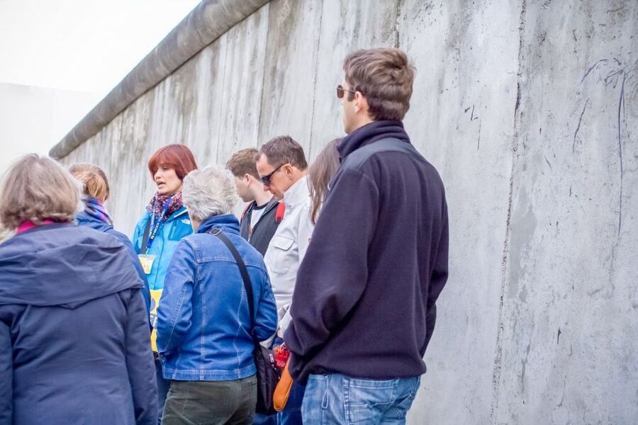 Cold War, Berlin Wall, Spies and the East Side Gallery - The pace, transport, and group experience