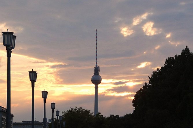 East Berlin: City of Shadows Walking Tour - How the Timing Shapes the Experience