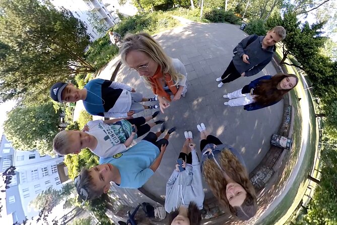 Escaping and spying on the Berlin Wall Scavenger hunt - Starting near Weinbergsweg