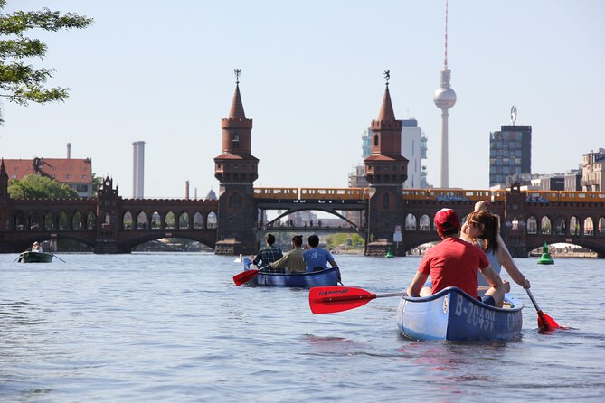 Explore Berlin by canoe - Approaching the Spree and Oberbaum Bridge