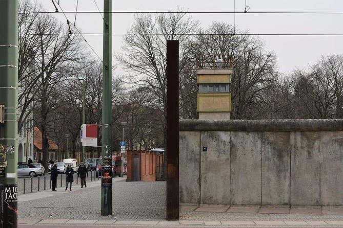 Explore The Berlin Wall: Cold War Berlin and Behind the Berlin Wall - What the guide adds to the experience