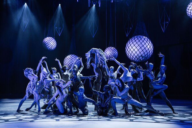 FALLING | IN LOVE Grand Show at Friedrichstadt-Palast Berlin - Is $52.02 a fair price?