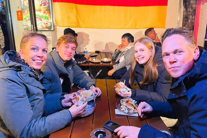 Food tasting tour in Berlin of HIDDEN GEMS (Small Groups) - Döner at Alibaba Bistro