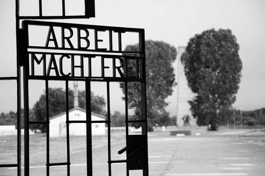 From Berlin: Licensed Sachsenhausen Tour with max. 15 people - Why Sachsenhausen needs a guided visit