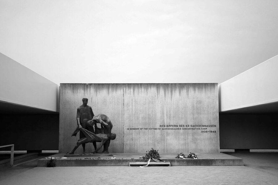 From Berlin: Licensed Sachsenhausen Tour with max. 15 people - Returning to Berlin after a serious day