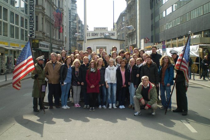 Group Driving Tour 1 to 6 people. Berlin Shore Excursion incl pick-up at Port - The historic center in a compact afternoon