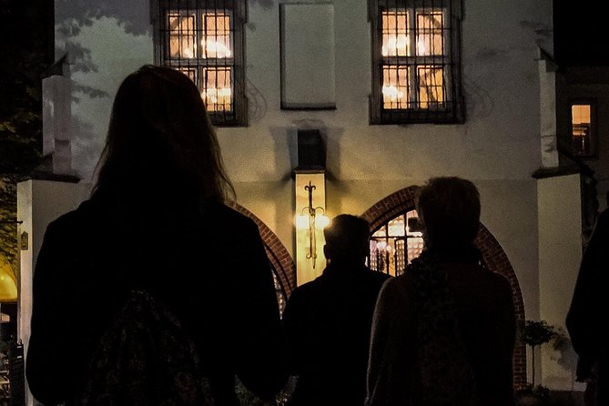 Gruseltour Berlin Haunted Ghost Walk 90-minute at Berlin Mitte city center - Nikolaiviertel and Berlin’s Old Town Center
