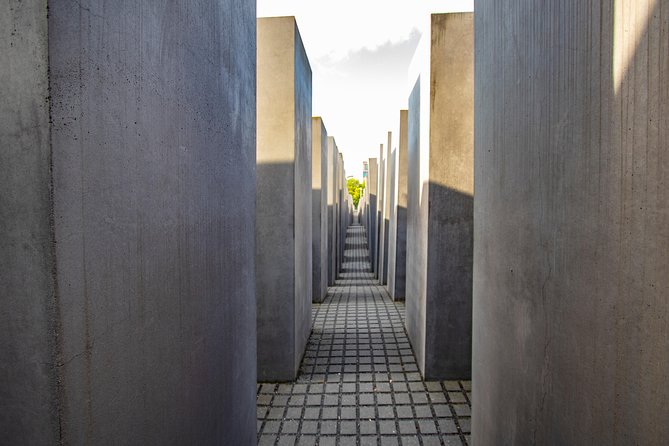 Historic Berlin: Exclusive Private Tour with a Local - What a private guide changes