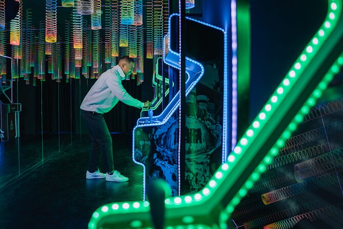 IKONO Berlin. Immersive Experience - The Welcome and Staff Experience