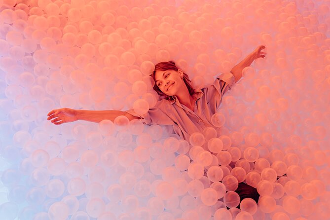 IKONO Berlin. Immersive Experience - The Ball Pit and Arcade Room