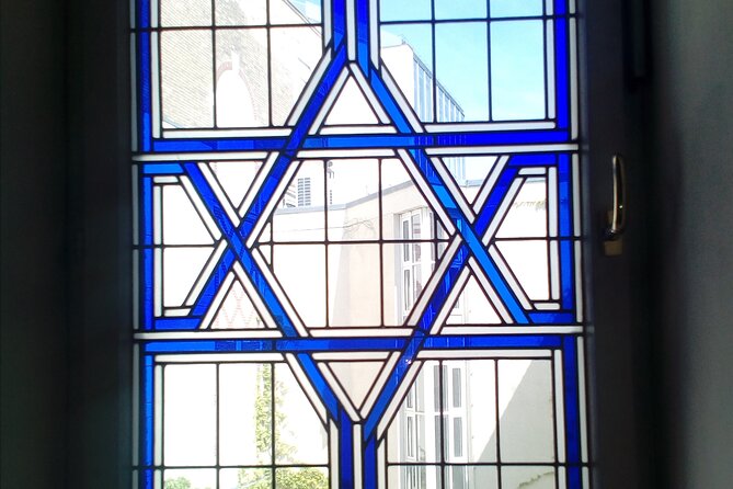 Jewish Berlin: Walking tour The Old Jewish Quarter (private 3 Hours tour) - The old Jewish cemetery and Moses Mendelssohn