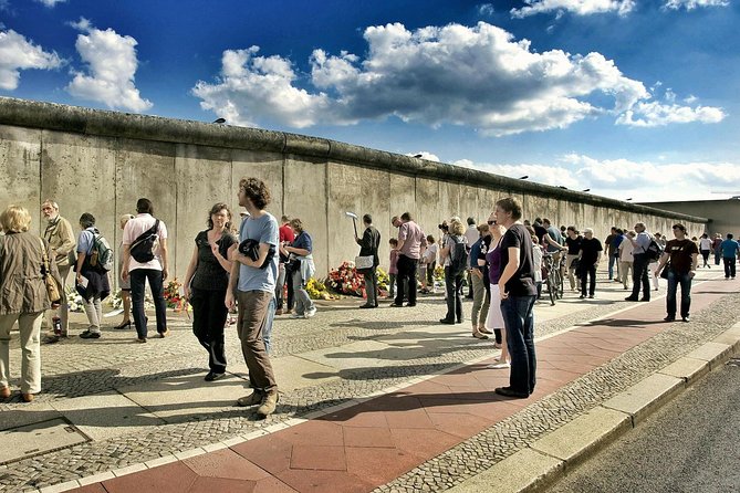 Kreuzberg Private Walking Tour: Immigrants, Artists & Hipsters - Berlin Wall remnants and the city’s unfinished story