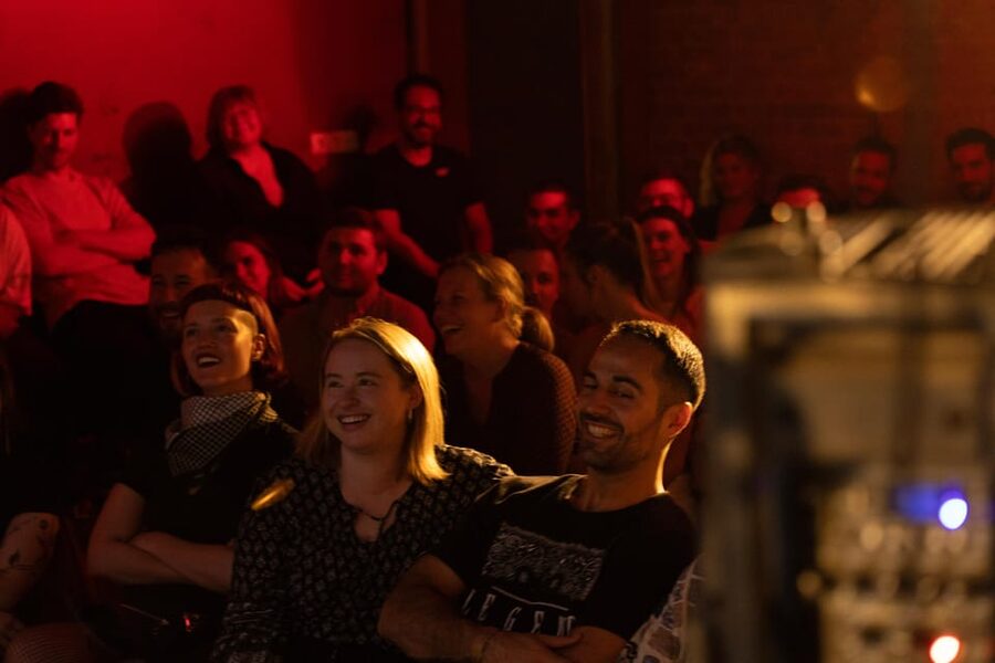 Love in Berlin Comedy Show - Dating stories turn the room into a shared joke