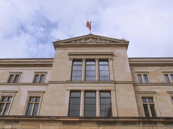 Neues Museum Tickets in Berlin - Exploring the Egyptology collection without a guide