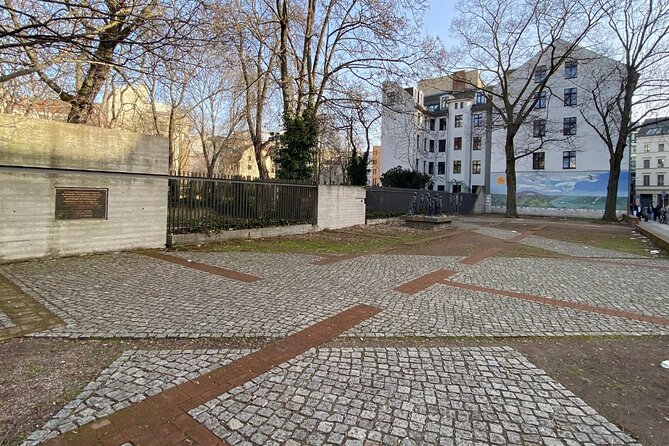 Path of Resistance: Berlin’s Hidden Holocaust Stories - Museum Island and Neue Wache
