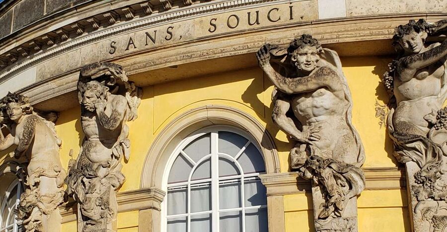 Potsdam: Private Walking Tour of Potsdam and Sanssouci - The rebuilt City Palace and Brandenburg State Parliament