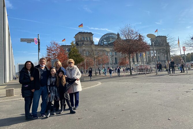 Private Berlin Half Day Tour with a Local: See the City Unscripted - Kreuzberg, Turkish food, and public galleries