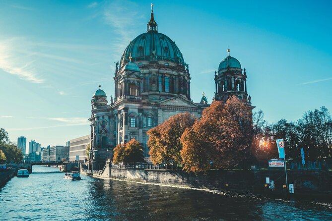 Private Berlin Walking Tour - Brandenburg Gate begins the story