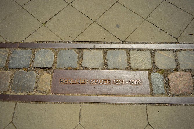 Private Cold War Berlin: Espionage, Berlin Wall, a Divided City - Fröbelstrasse and the prison system