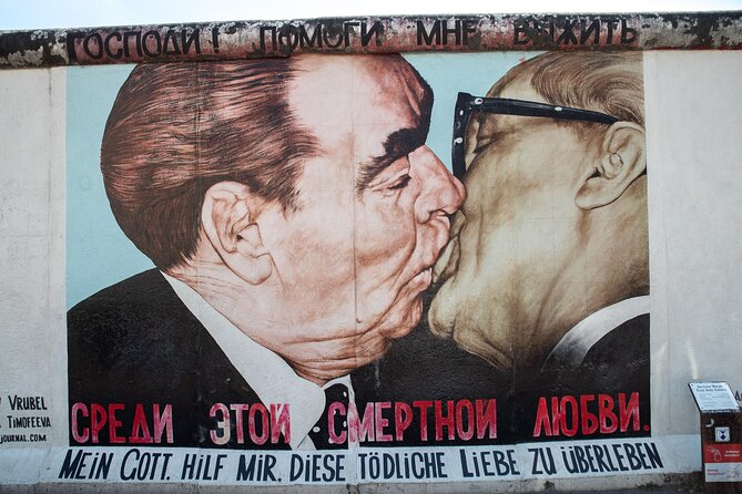 Private Cold War Berlin: Espionage, Berlin Wall, a Divided City - Tränenpalast and the pain of crossing