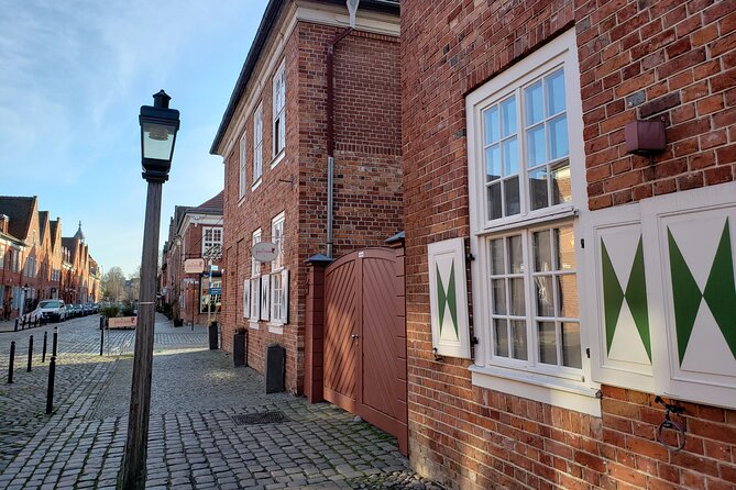 Private Day Tour to Potsdam from Berlin by Minivan - The Russian quarter and Potsdam’s changing population