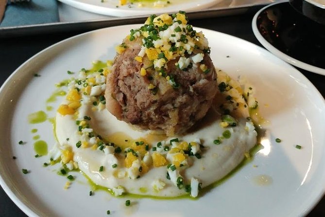 Private Food Tour Experience with a born and bred Berliner - Starting at Hackescher Markt